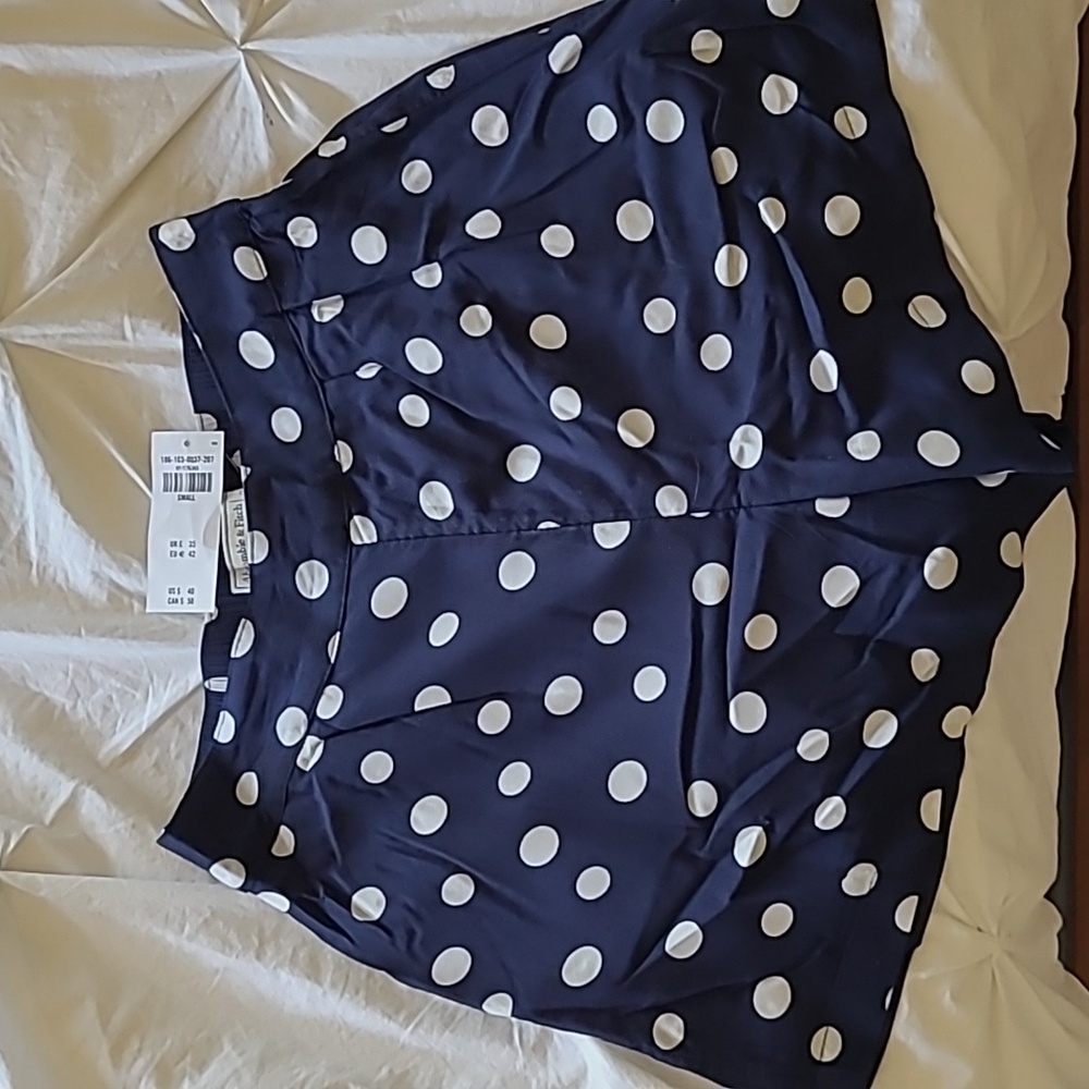 Women’s Abercrombie & Fitch Navy High Waisted Polka Dot Shorts - NWT - Size S